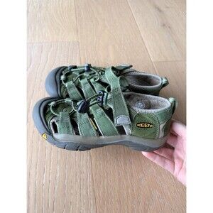 Keen Youth Newport H2 Boys Size 2 Green Fabric Slip-On Hiking Sandal